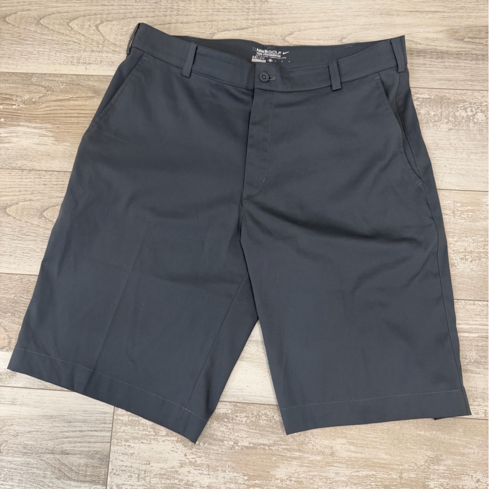 Nike Golf Shorts Men's Tour Performance Gray Flat Dri-Fit shorts Size 32